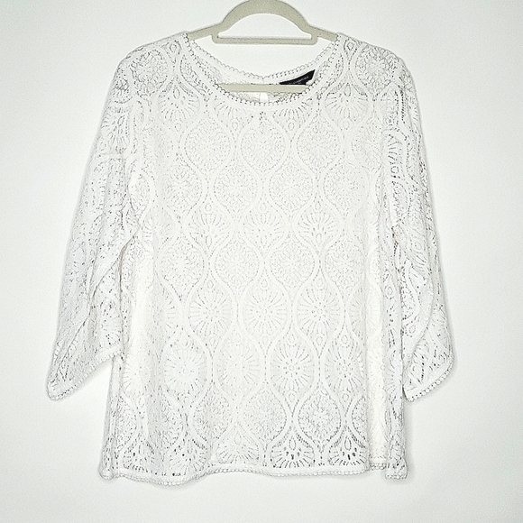Banana Republic Sheer Floral Lace Top Size L Embroidered Trim White Shirt Dainty - Picture 1 of 12